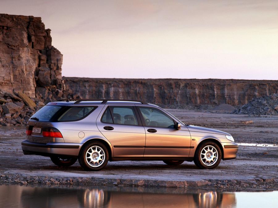  Saab 9-5 Wagon 1998 года  (фото 22 из 35)